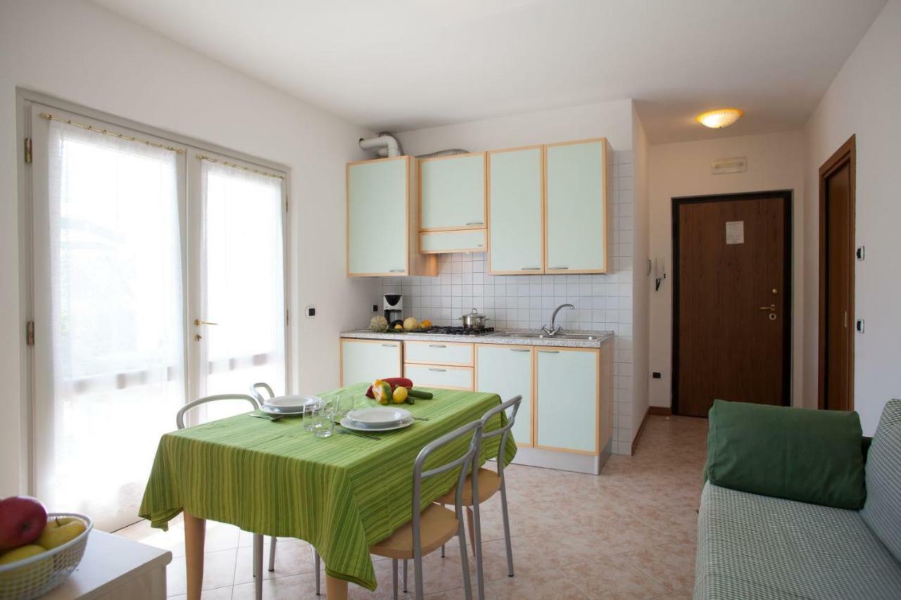 Residence Villa Aranci ลีโมเนซุลการ์ดา ภายนอก รูปภาพ